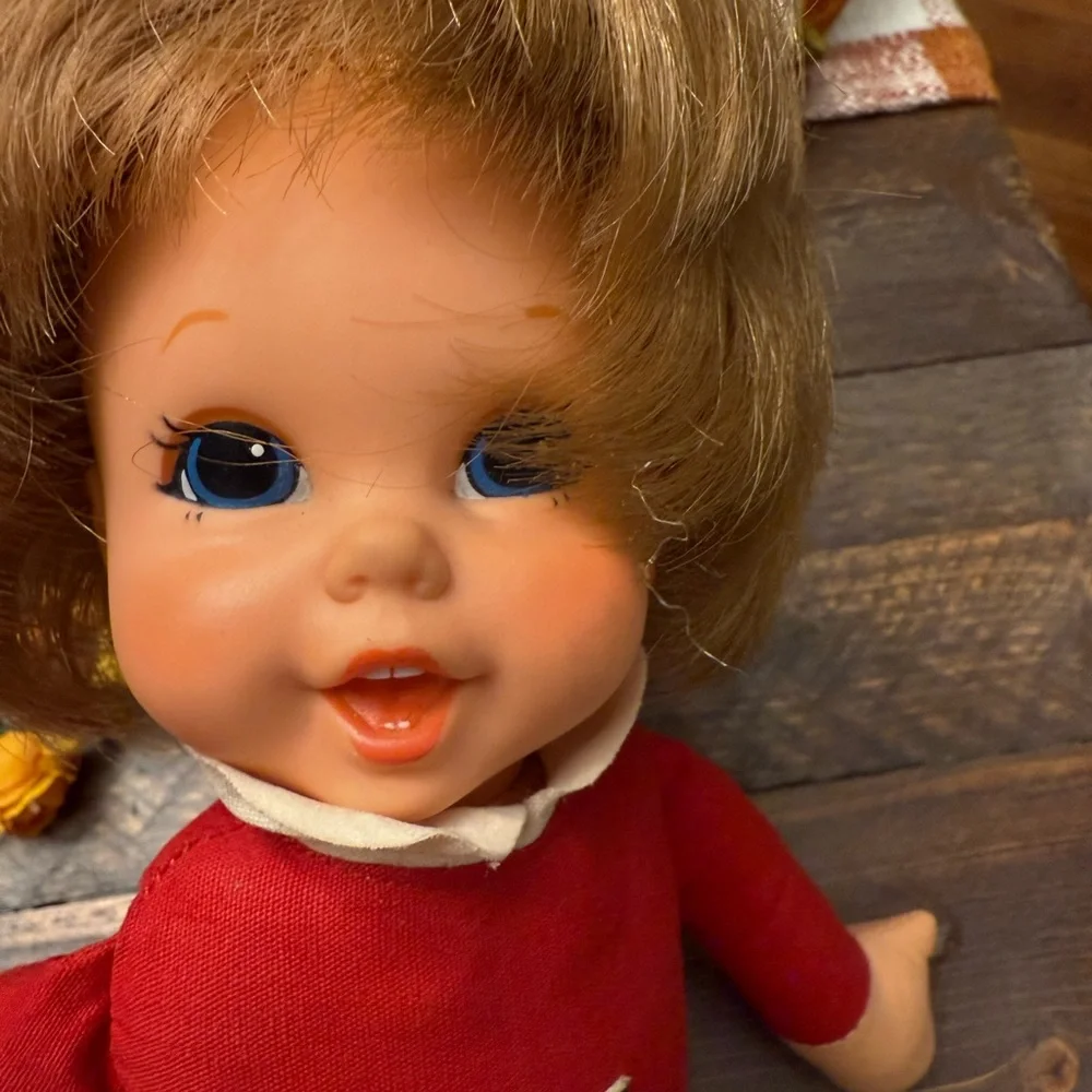 University Of Arkansas 70's vintage DOLL  Mattel CHEERLEADER TALKING PULL STRING